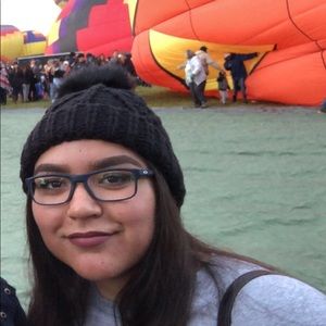 Meet your Posher, Iris